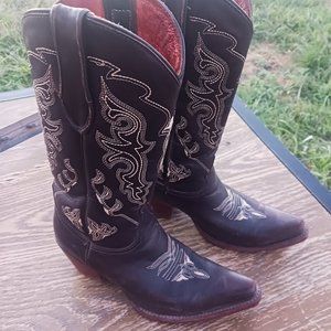 Non brand cowgirl boots